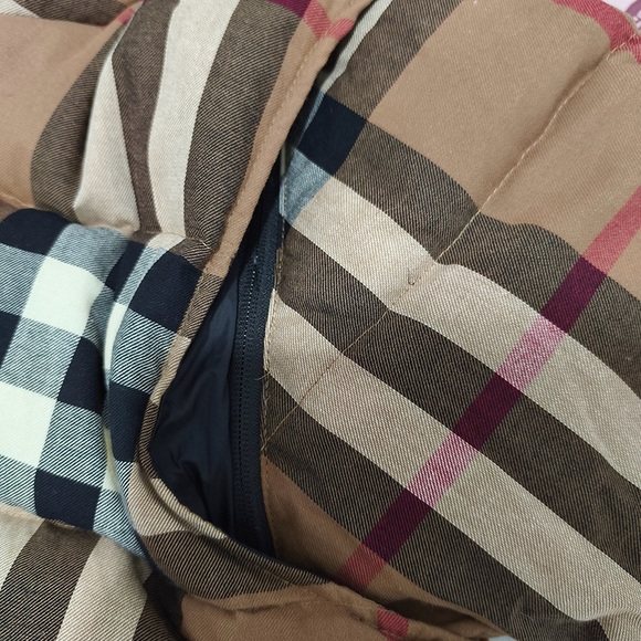 Burberry Check Hooded Quilted Down Jacket - Picture 4 of 9